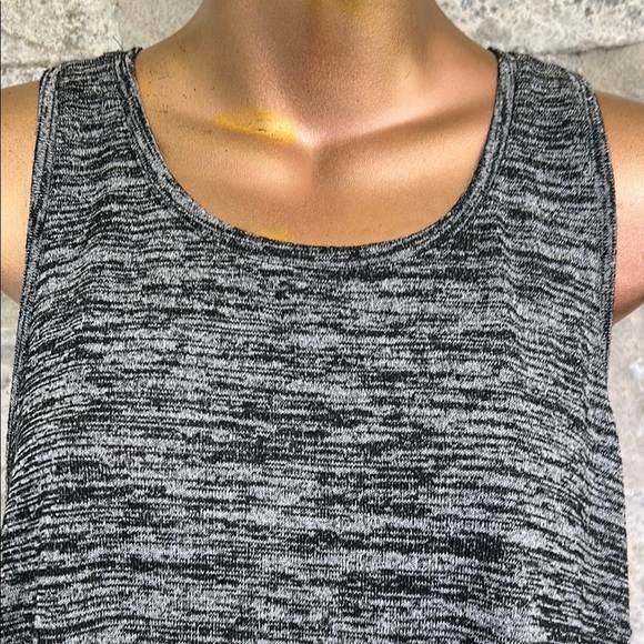 Gray open back top - Picture 2 of 7